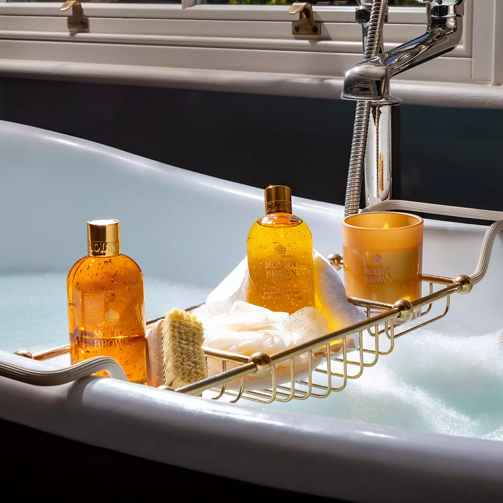 Mesmerising Oudh Accord & Gold Bath & Shower Gel 300ml